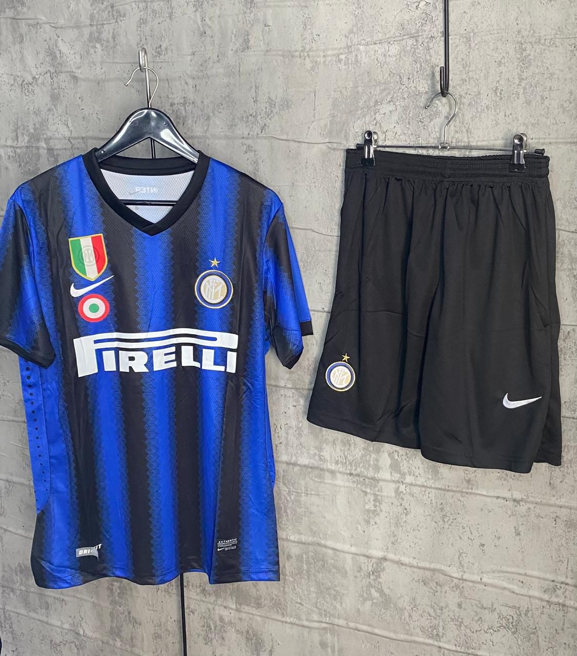 Inter Milan — Retro